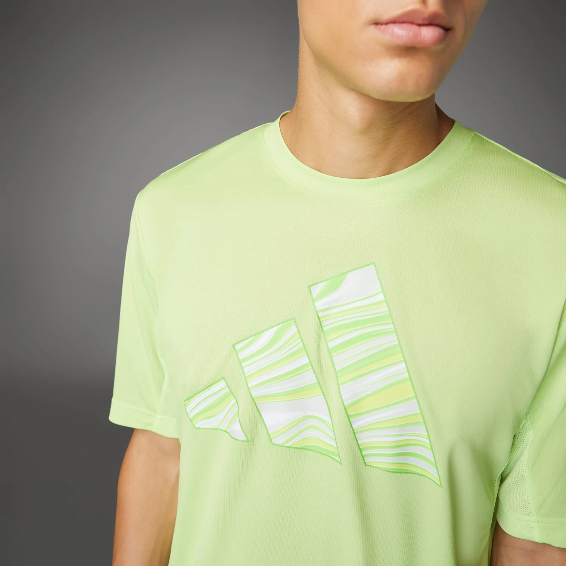 ADIDAS HIIT GRAPHIC SLOGAN TRAINING T-SHIRT - GREEN