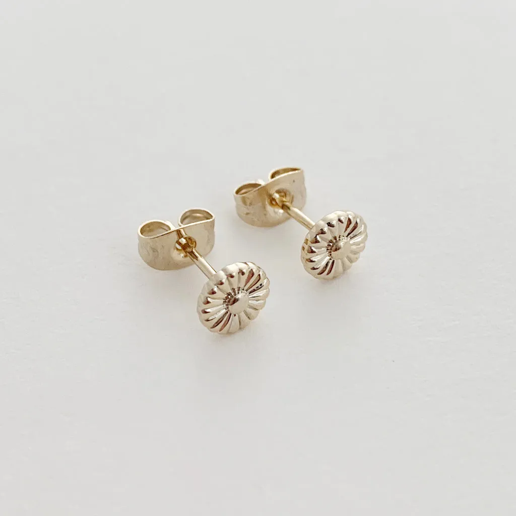 Daisy Studs